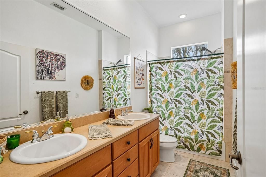 For Sale: $525,000 (4 beds, 3 baths, 2849 Square Feet)