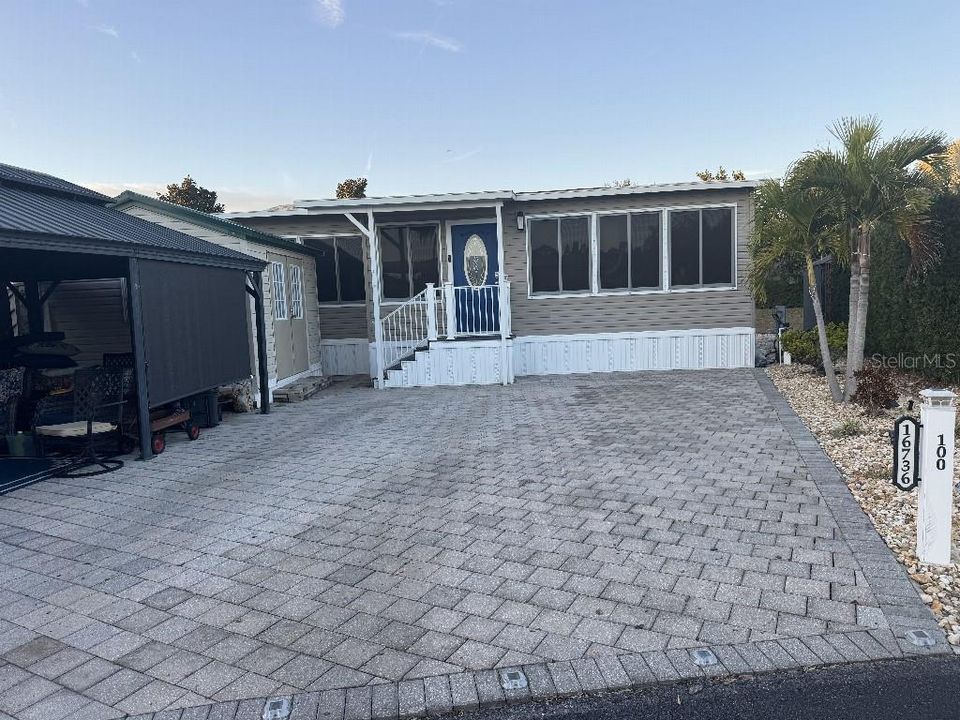 For Sale: $235,000 (1 beds, 1 baths, 495 Square Feet)
