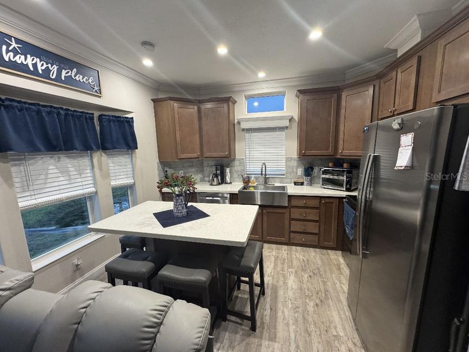 For Sale: $235,000 (1 beds, 1 baths, 495 Square Feet)