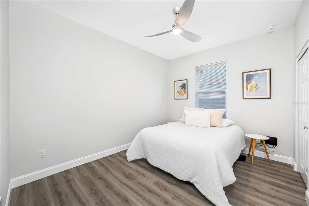 En Venta: $549,900 (3 camas, 2 baños, 1550 Pies cuadrados)