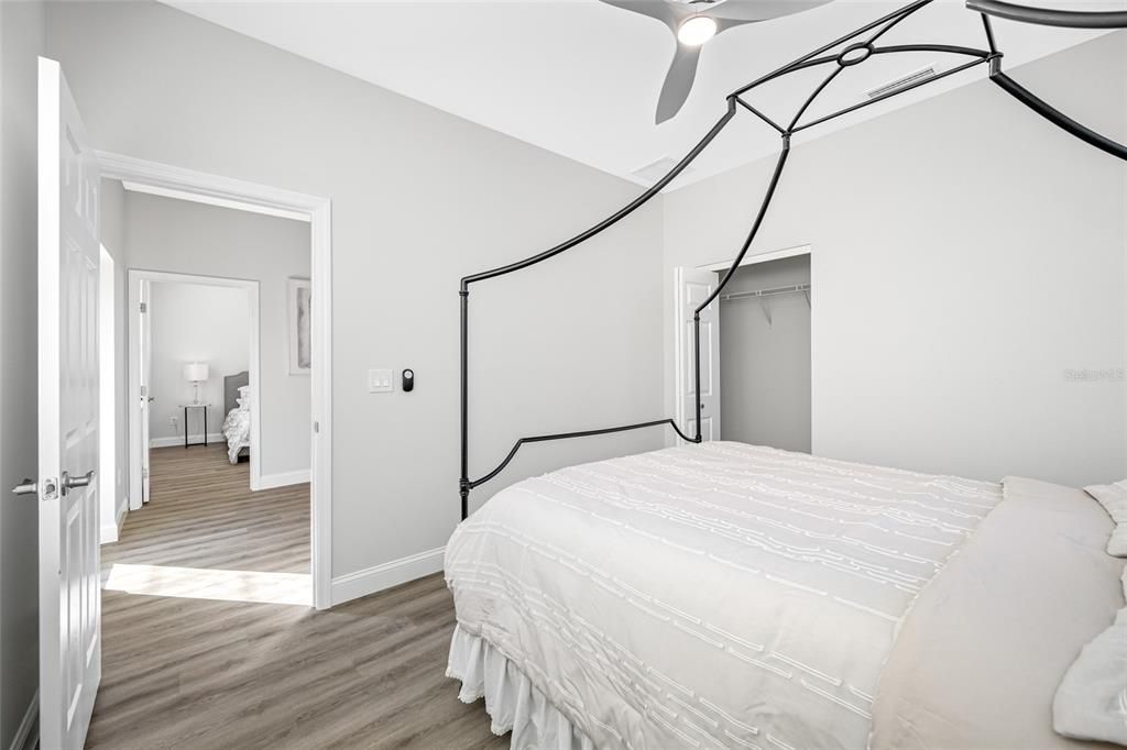 En Venta: $549,900 (3 camas, 2 baños, 1550 Pies cuadrados)