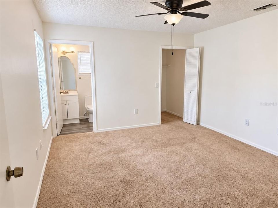 For Sale: $270,000 (3 beds, 2 baths, 1171 Square Feet)