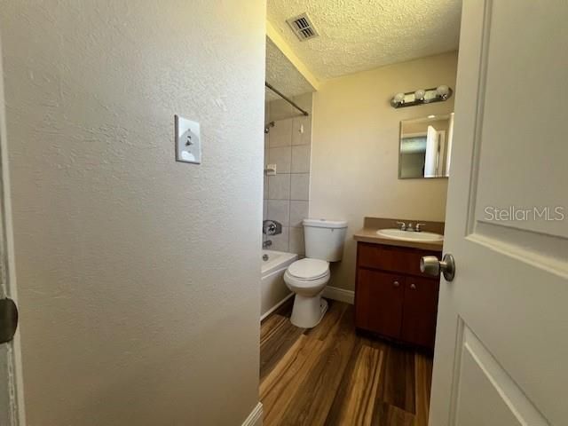 В аренду: $1,499 (3 спален, 2 ванн, 1080 Квадратных фут)