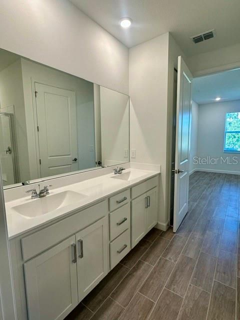 В аренду: $1,995 (2 спален, 2 ванн, 1306 Квадратных фут)