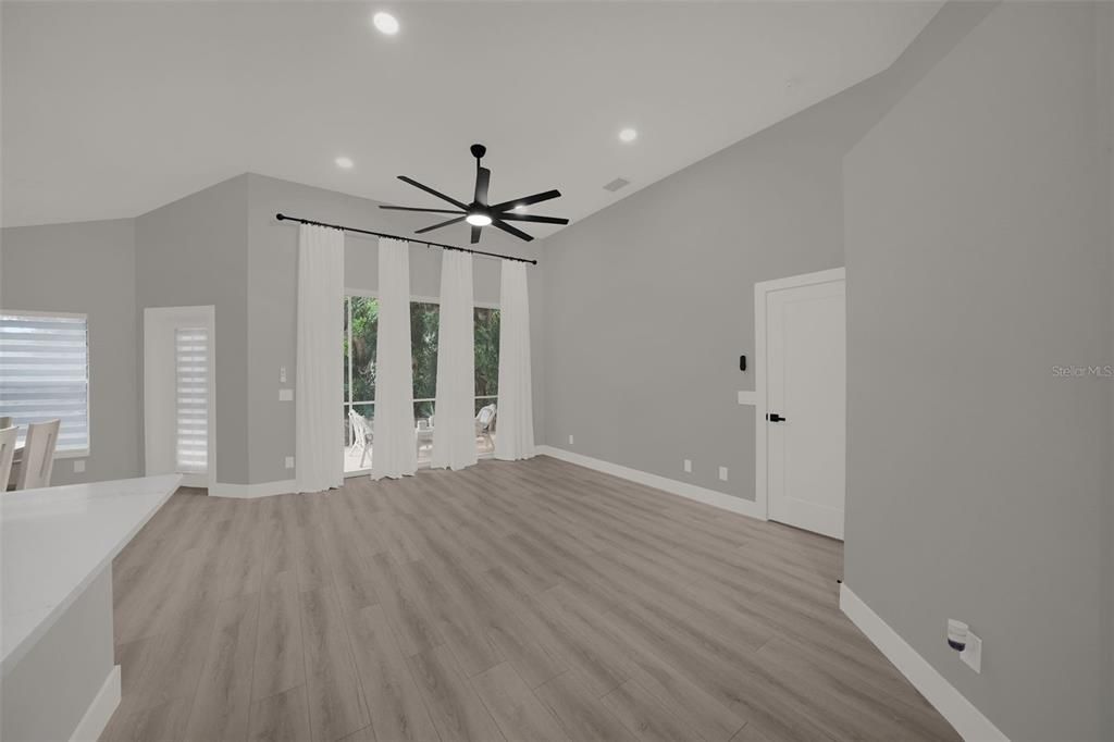 For Sale: $537,000 (2 beds, 2 baths, 1634 Square Feet)