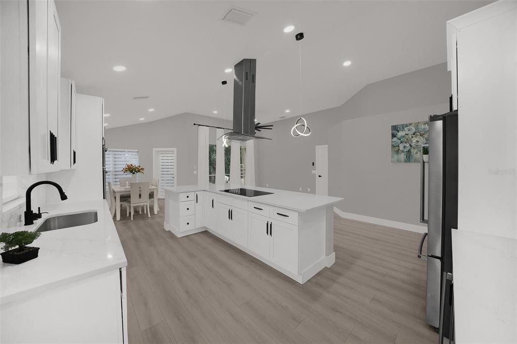 For Sale: $537,000 (2 beds, 2 baths, 1634 Square Feet)