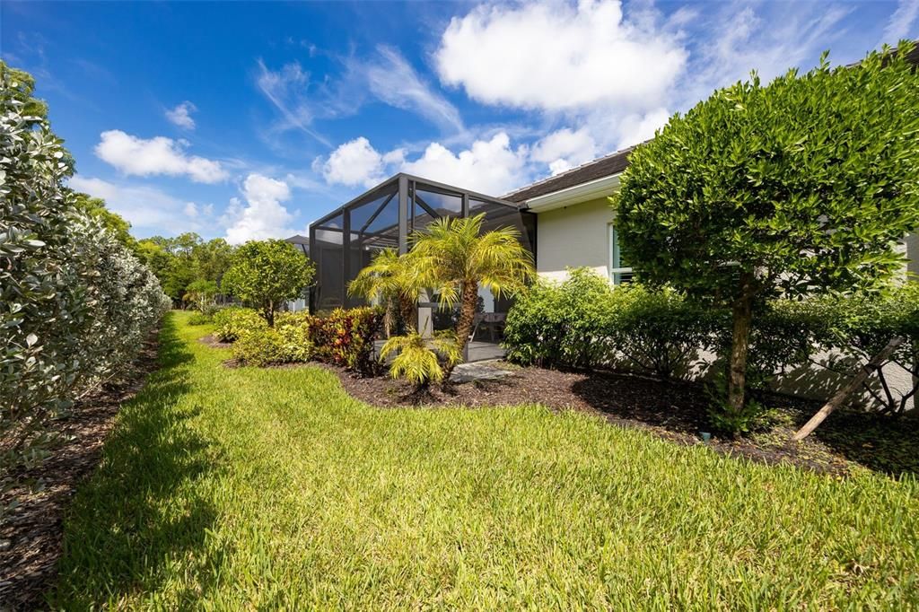 For Sale: $374,900 (2 beds, 2 baths, 1632 Square Feet)