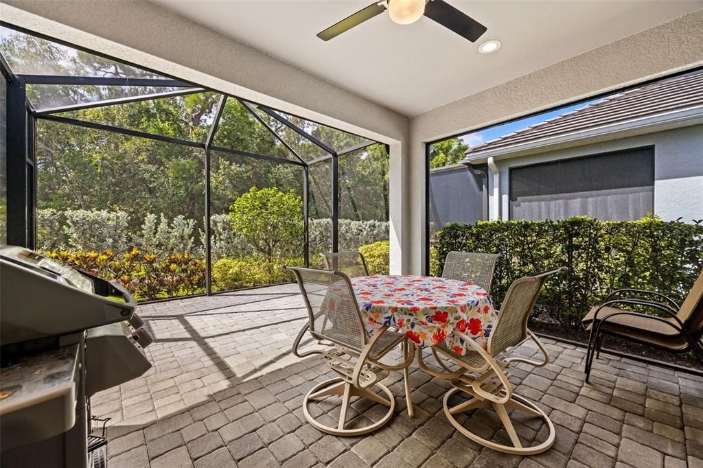 For Sale: $374,900 (2 beds, 2 baths, 1632 Square Feet)
