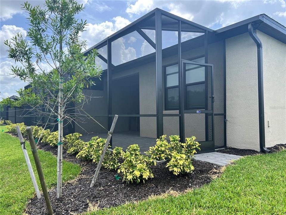 For Rent: $2,000 (2 beds, 2 baths, 1569 Square Feet)