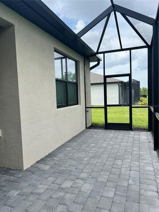 For Rent: $2,000 (2 beds, 2 baths, 1569 Square Feet)