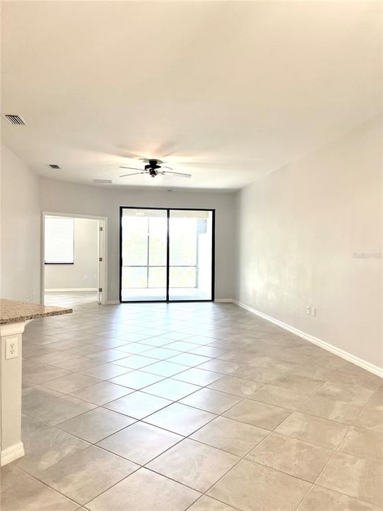 For Rent: $2,000 (2 beds, 2 baths, 1569 Square Feet)