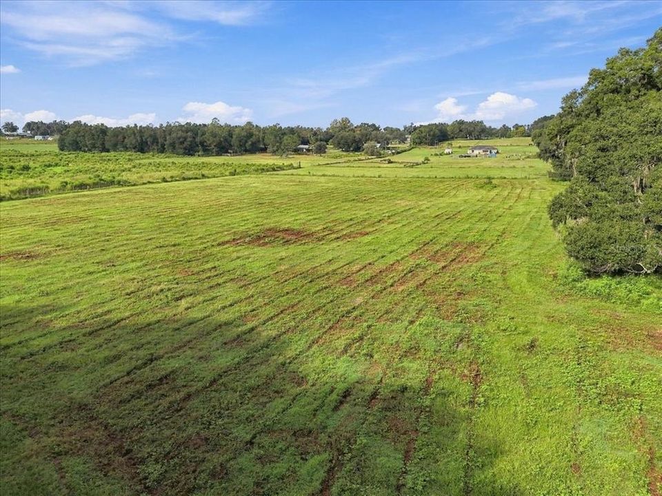 待售: $259,900 (4.96 acres)