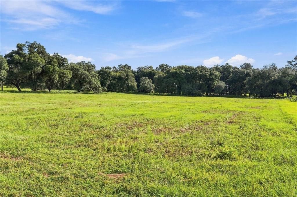待售: $259,900 (4.96 acres)