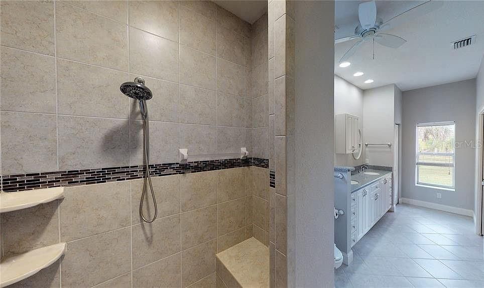 En Venta: $450,000 (5 camas, 0 baños, 3170 Pies cuadrados)