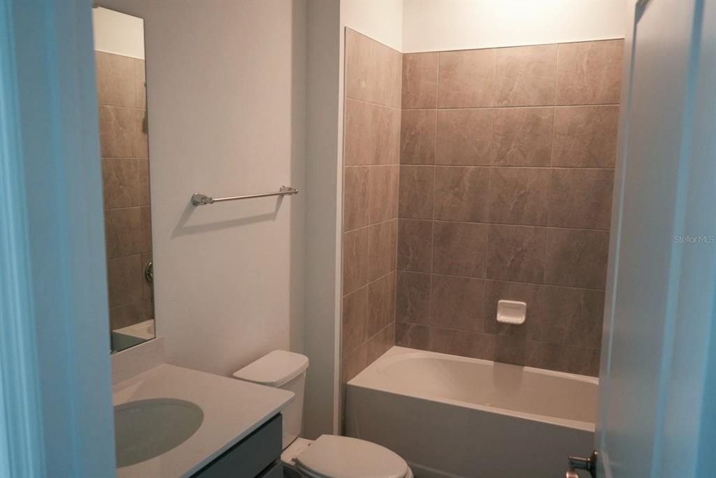 В аренду: $2,699 (4 спален, 3 ванн, 2198 Квадратных фут)