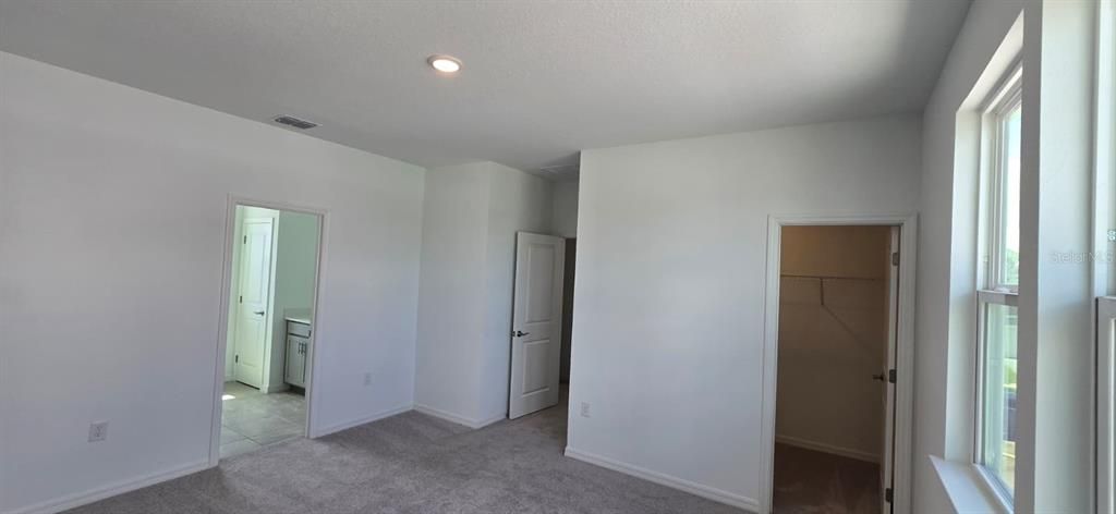 В аренду: $2,699 (4 спален, 3 ванн, 2198 Квадратных фут)