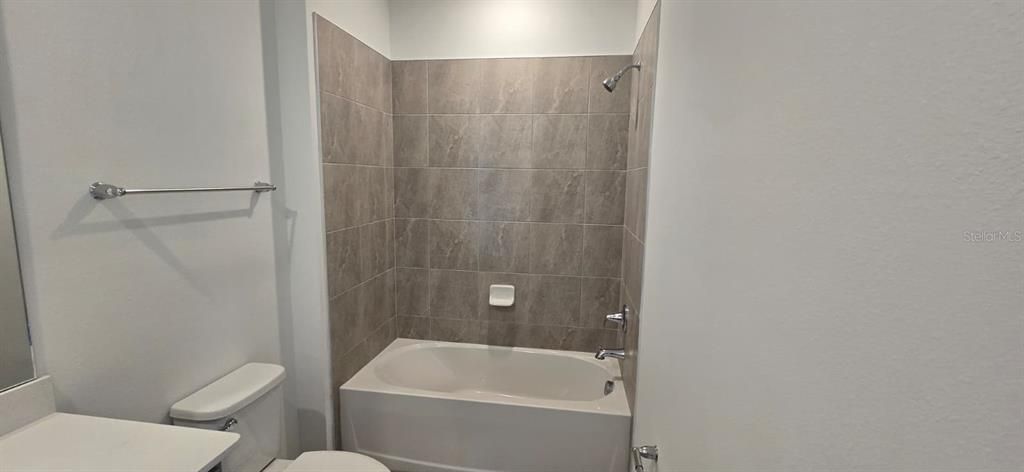 В аренду: $2,699 (4 спален, 3 ванн, 2198 Квадратных фут)
