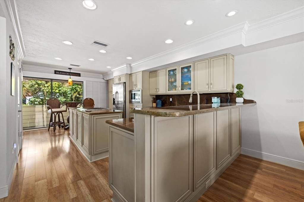 En Venta: $1,599,000 (3 camas, 3 baños, 2080 Pies cuadrados)