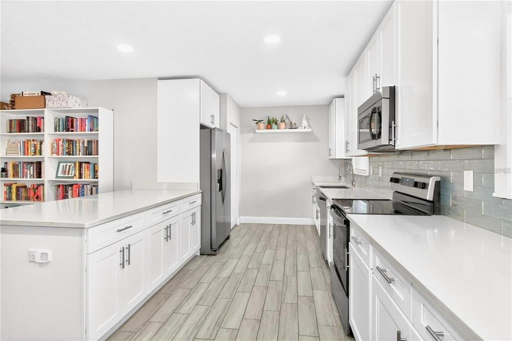 For Rent: $3,000 (3 beds, 2 baths, 1477 Square Feet)