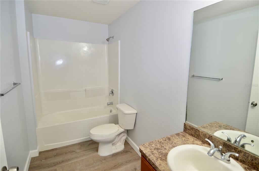 En Venta: $270,000 (3 camas, 2 baños, 1200 Pies cuadrados)
