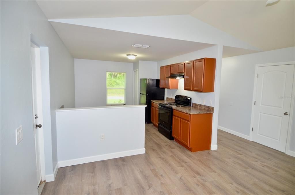 En Venta: $270,000 (3 camas, 2 baños, 1200 Pies cuadrados)