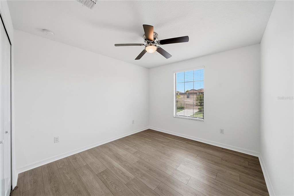 For Sale: $348,900 (4 beds, 2 baths, 1914 Square Feet)