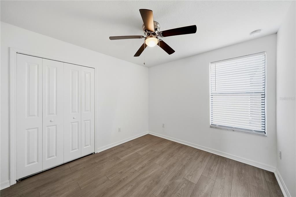 For Sale: $348,900 (4 beds, 2 baths, 1914 Square Feet)