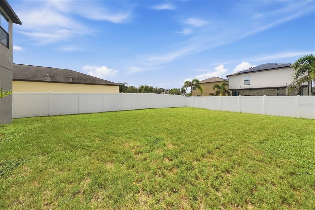 For Sale: $348,900 (4 beds, 2 baths, 1914 Square Feet)