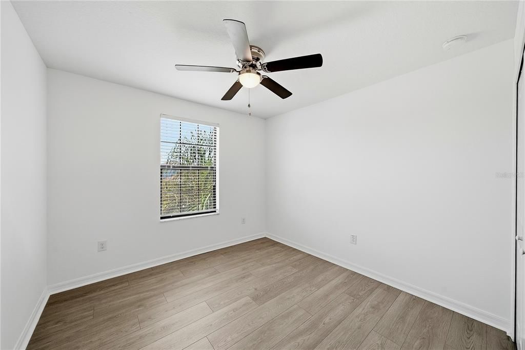 For Sale: $348,900 (4 beds, 2 baths, 1914 Square Feet)