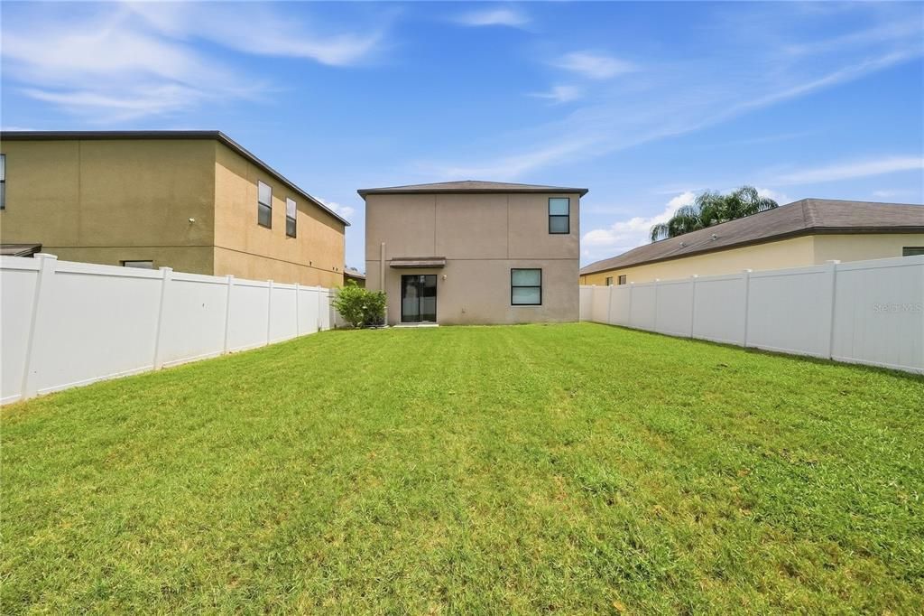 For Sale: $348,900 (4 beds, 2 baths, 1914 Square Feet)