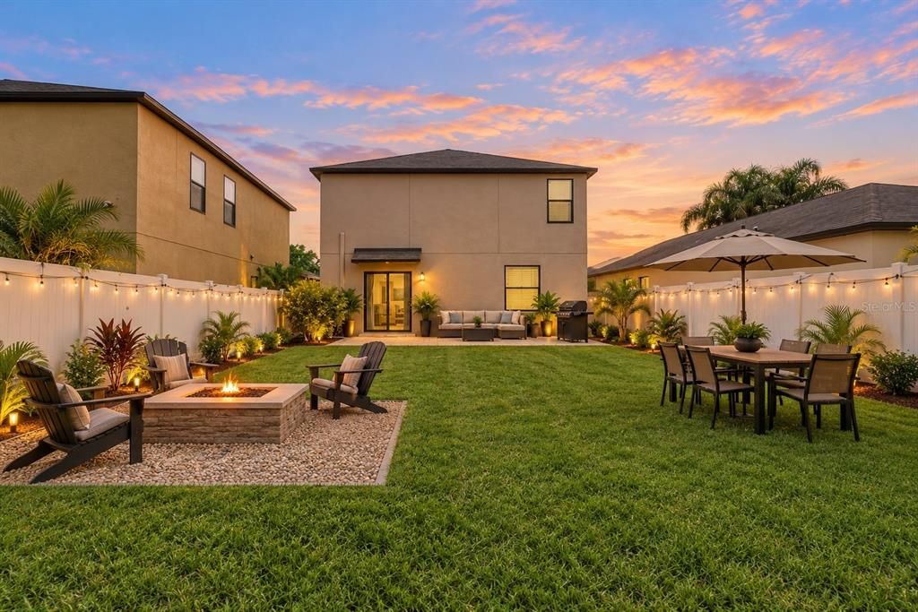 For Sale: $348,900 (4 beds, 2 baths, 1914 Square Feet)