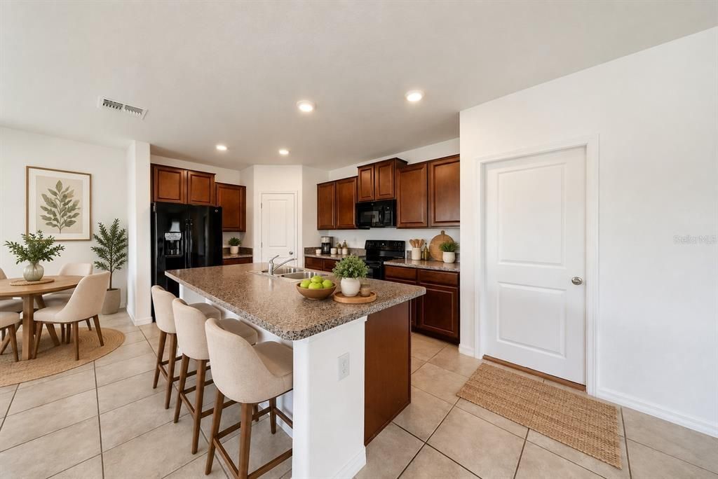 For Sale: $348,900 (4 beds, 2 baths, 1914 Square Feet)