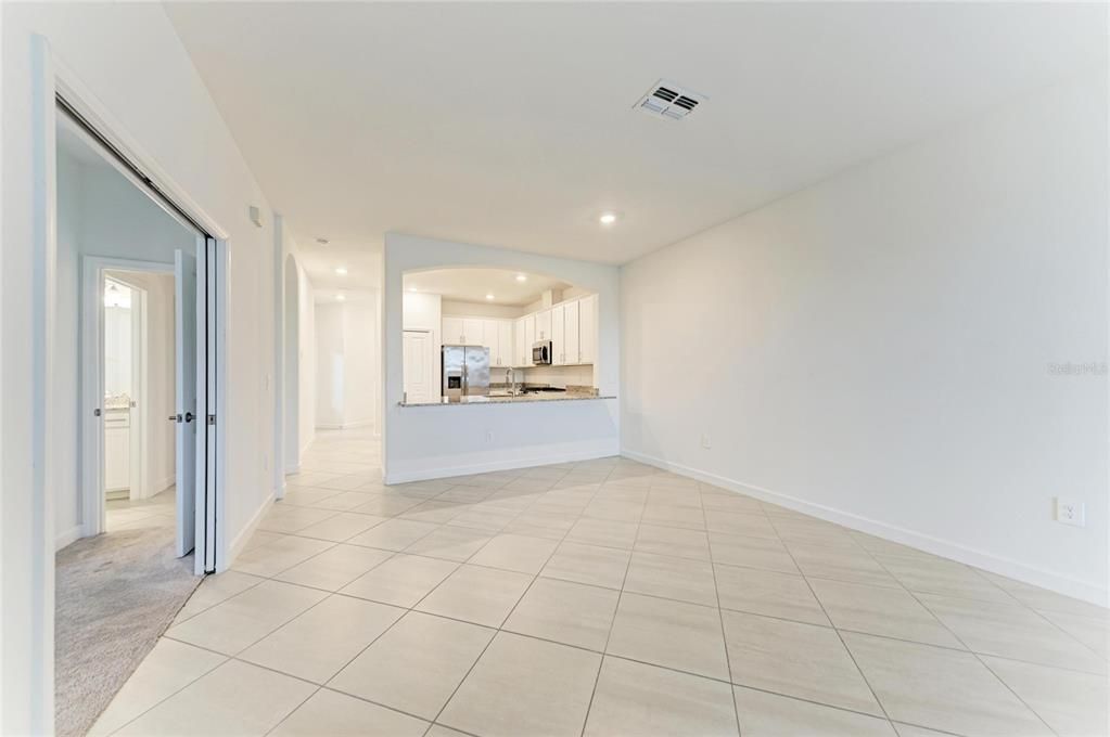 For Sale: $375,000 (3 beds, 2 baths, 1414 Square Feet)
