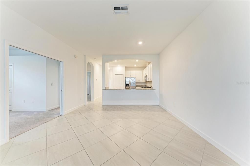 For Sale: $375,000 (3 beds, 2 baths, 1414 Square Feet)