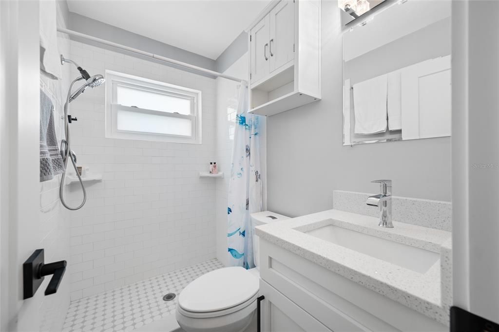 En Venta: $450,000 (2 camas, 2 baños, 1070 Pies cuadrados)