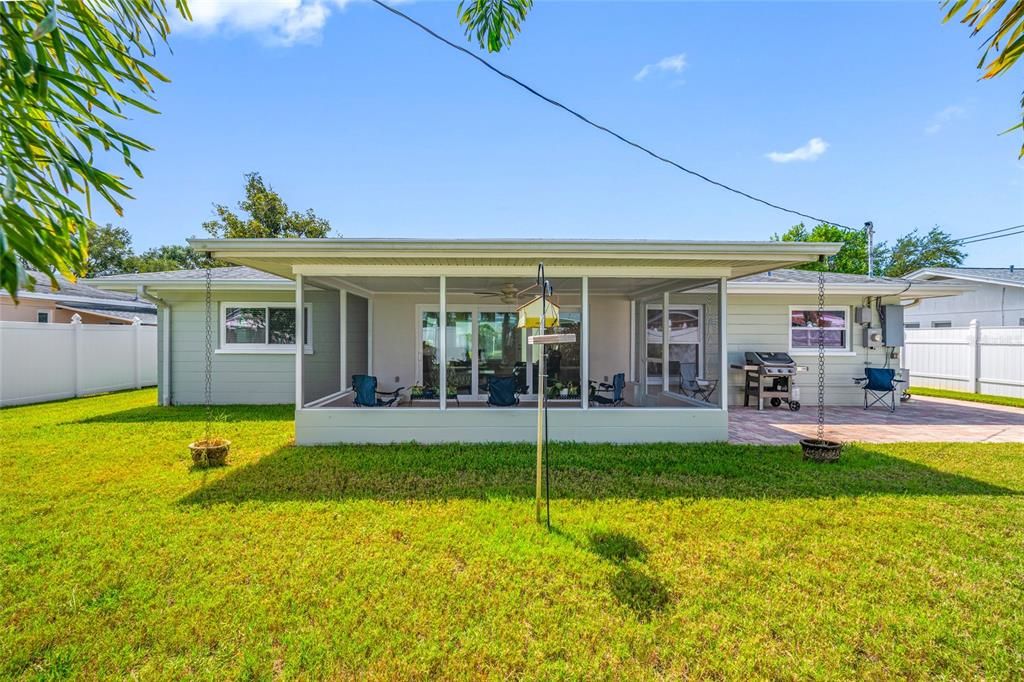 En Venta: $450,000 (2 camas, 2 baños, 1070 Pies cuadrados)