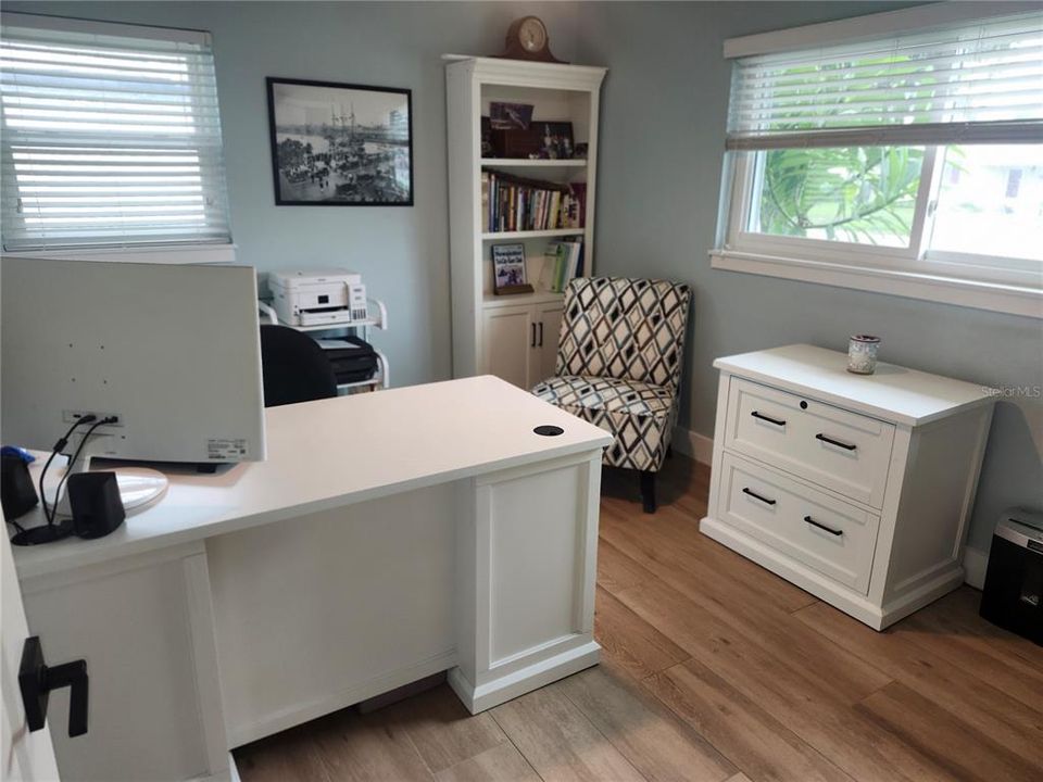For Sale: $450,000 (2 beds, 2 baths, 1070 Square Feet)