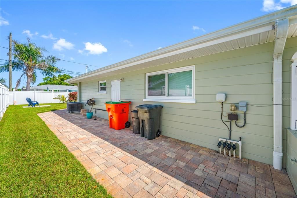En Venta: $450,000 (2 camas, 2 baños, 1070 Pies cuadrados)