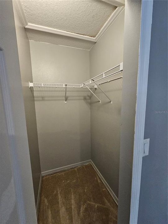 En Renta: $1,950 (3 camas, 2 baños, 2241 Pies cuadrados)