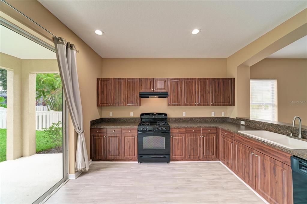 For Sale: $365,000 (3 beds, 2 baths, 1495 Square Feet)