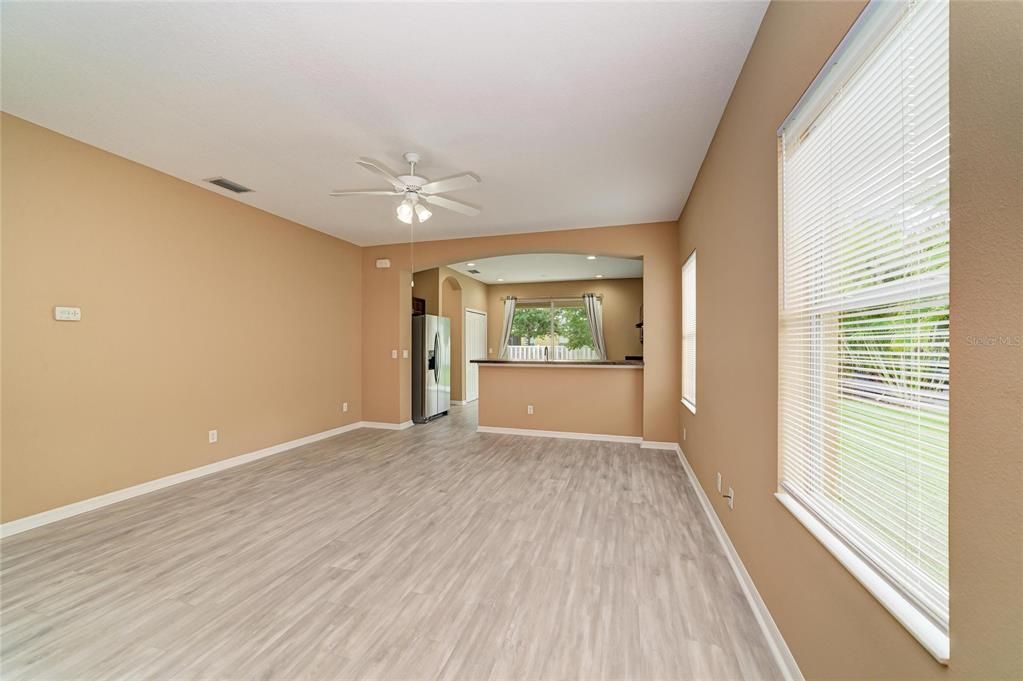 For Sale: $365,000 (3 beds, 2 baths, 1495 Square Feet)