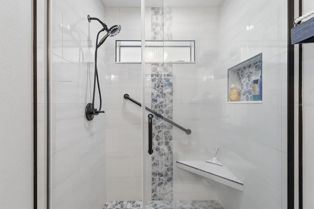 En Venta: $739,900 (3 camas, 2 baños, 1982 Pies cuadrados)