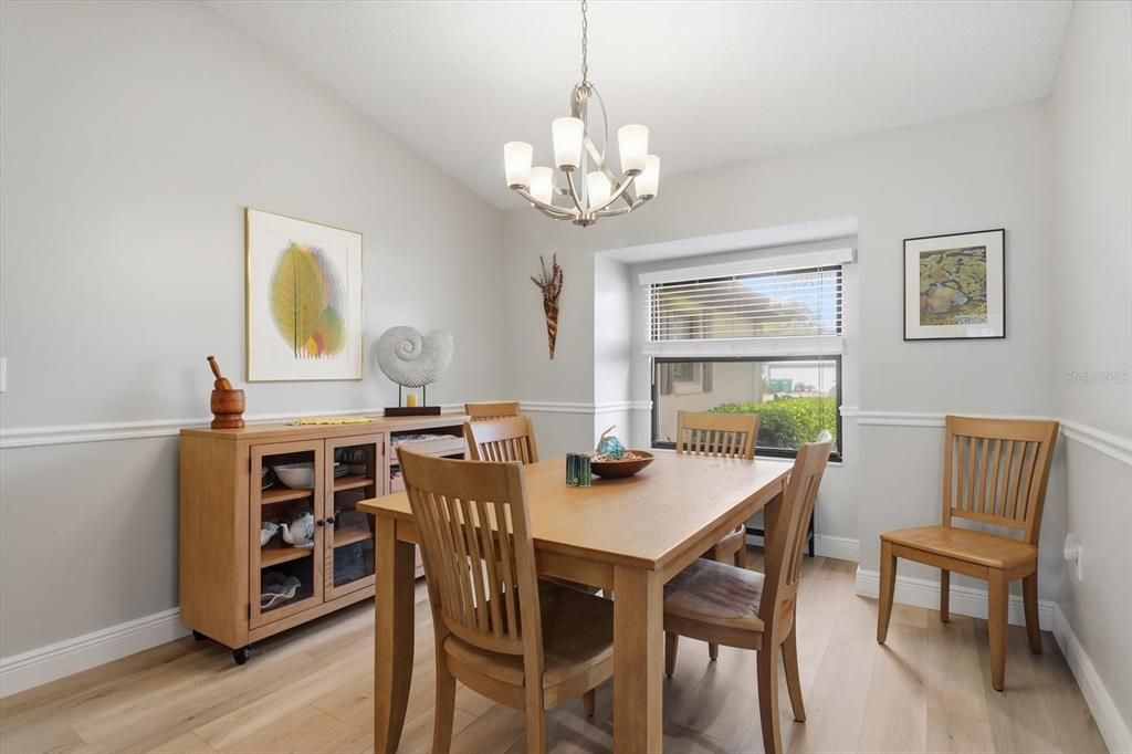 En Venta: $739,900 (3 camas, 2 baños, 1982 Pies cuadrados)