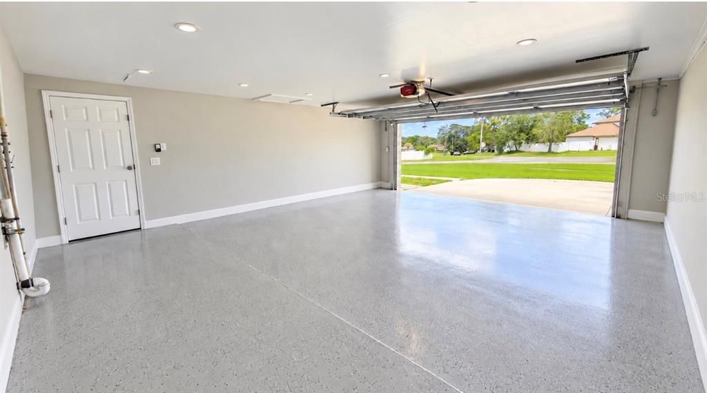 For Sale: $370,900 (3 beds, 2 baths, 1397 Square Feet)