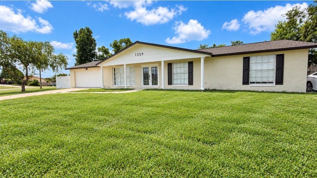 For Sale: $370,900 (3 beds, 2 baths, 1397 Square Feet)
