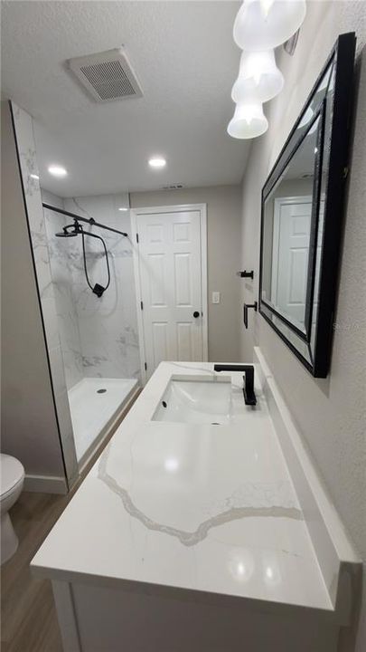 For Sale: $370,900 (3 beds, 2 baths, 1397 Square Feet)