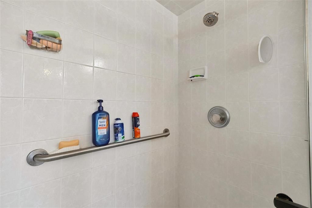 На продажу: $349,000 (3 спален, 2 ванн, 1555 Квадратных фут)