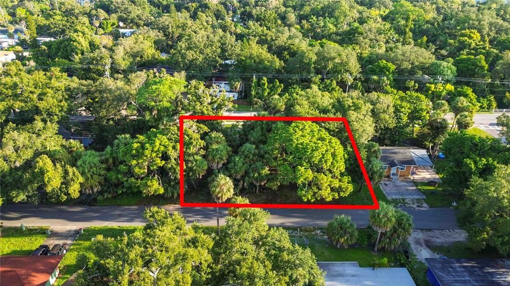 На продажу: $299,000 (0.42 acres)
