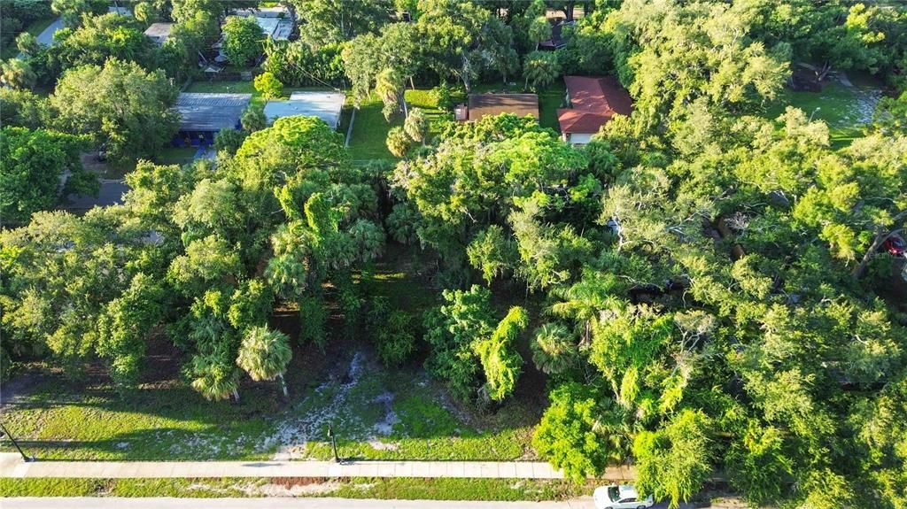 На продажу: $299,000 (0.42 acres)