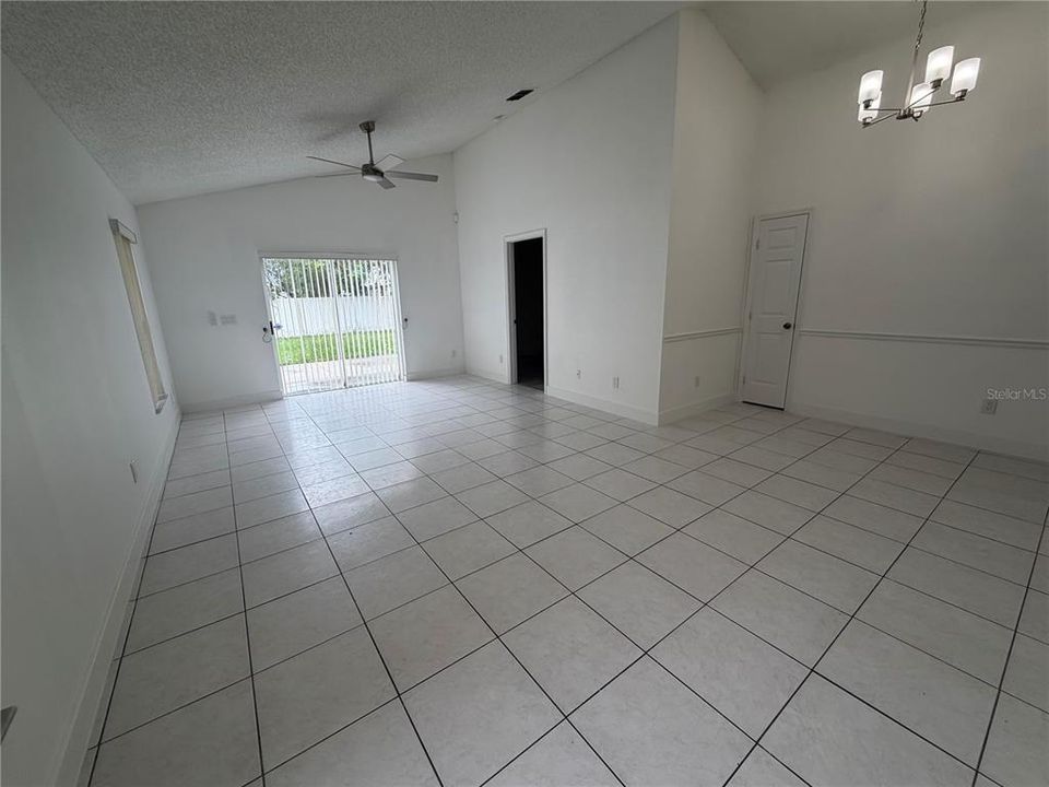 В аренду: $2,250 (3 спален, 2 ванн, 1243 Квадратных фут)